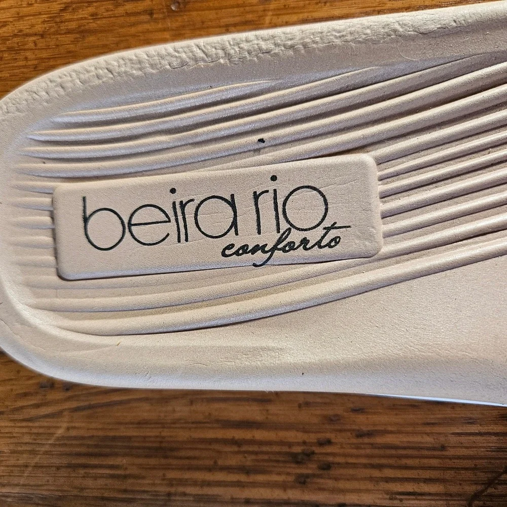 Beira Rio Conforto Womens Slides Sandals Size 7 US Tan White Black Slip On